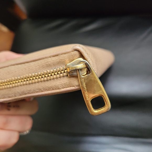 Dolce & Gabbana Beige Zippy Wallet - Picture 3 of 9